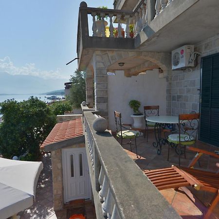 Apartments Palace Mira Mare ティヴァト 部屋 写真