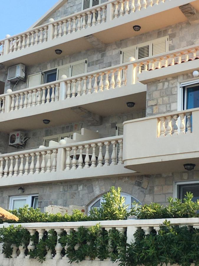 Apartments Palace Mira Mare ティヴァト エクステリア 写真
