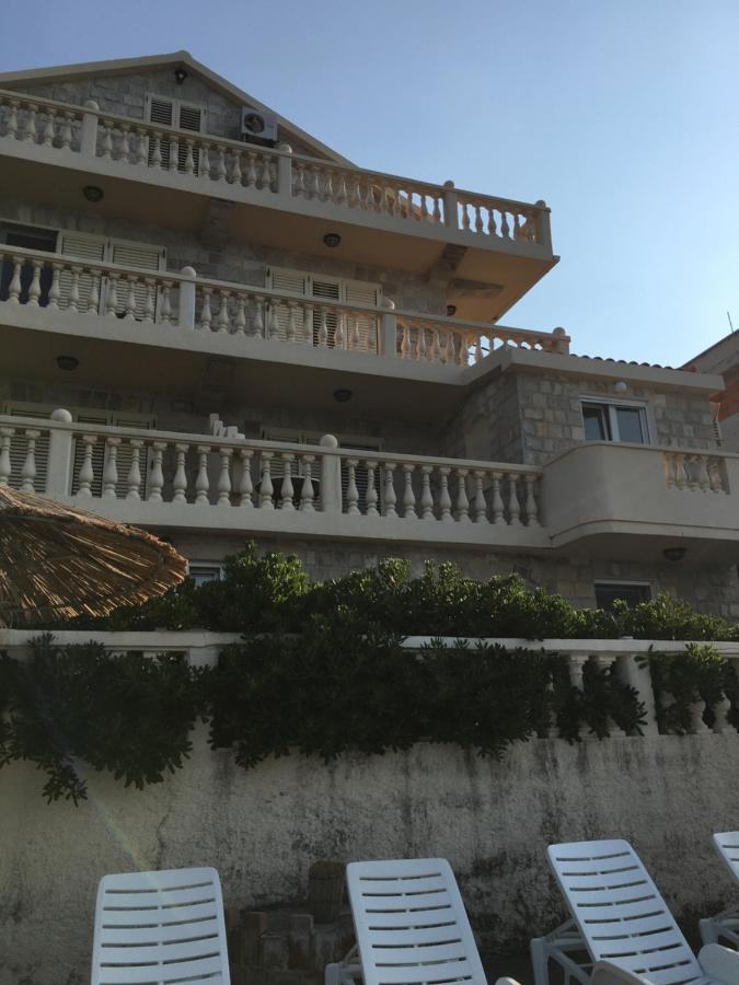 Apartments Palace Mira Mare ティヴァト エクステリア 写真