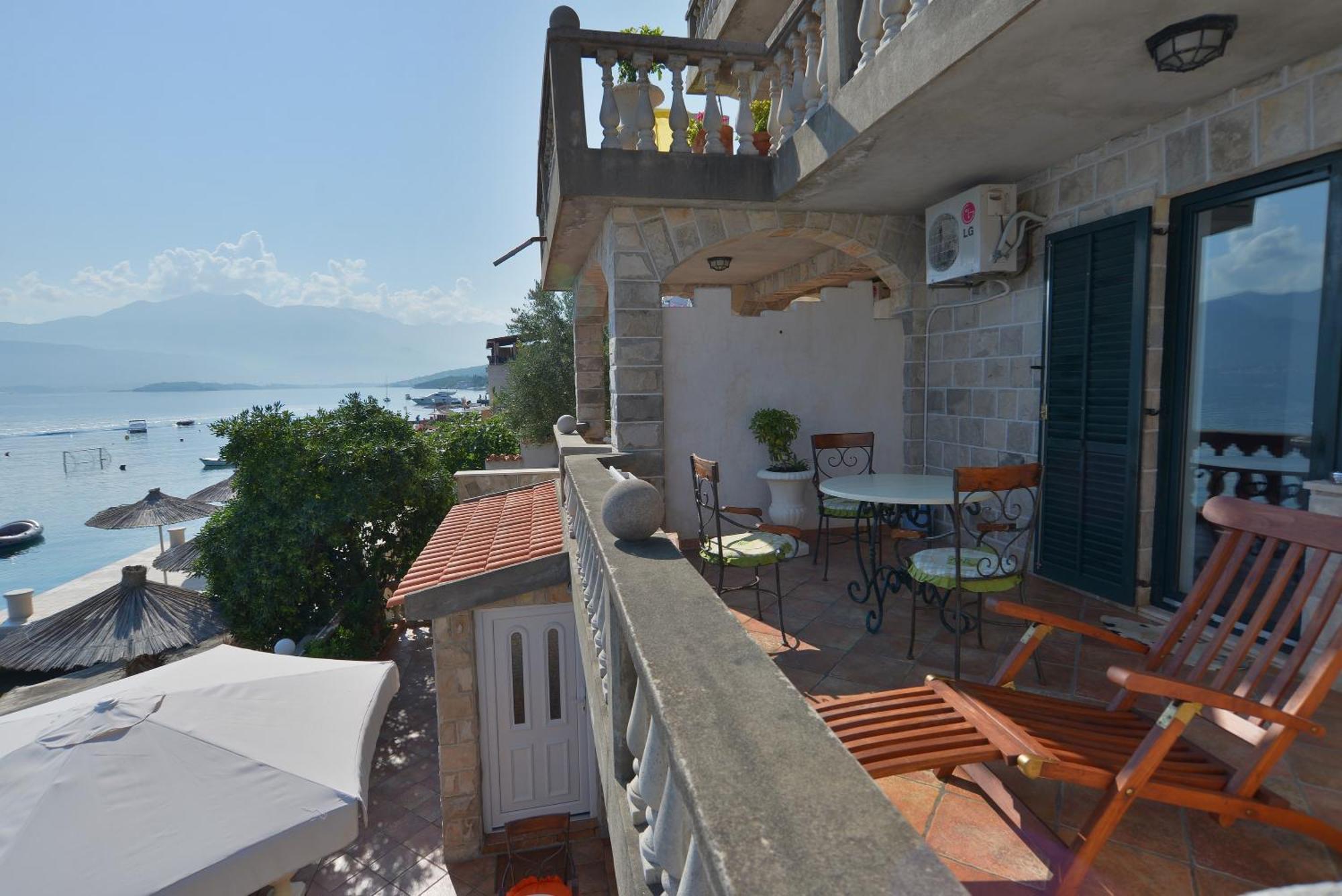Apartments Palace Mira Mare ティヴァト 部屋 写真