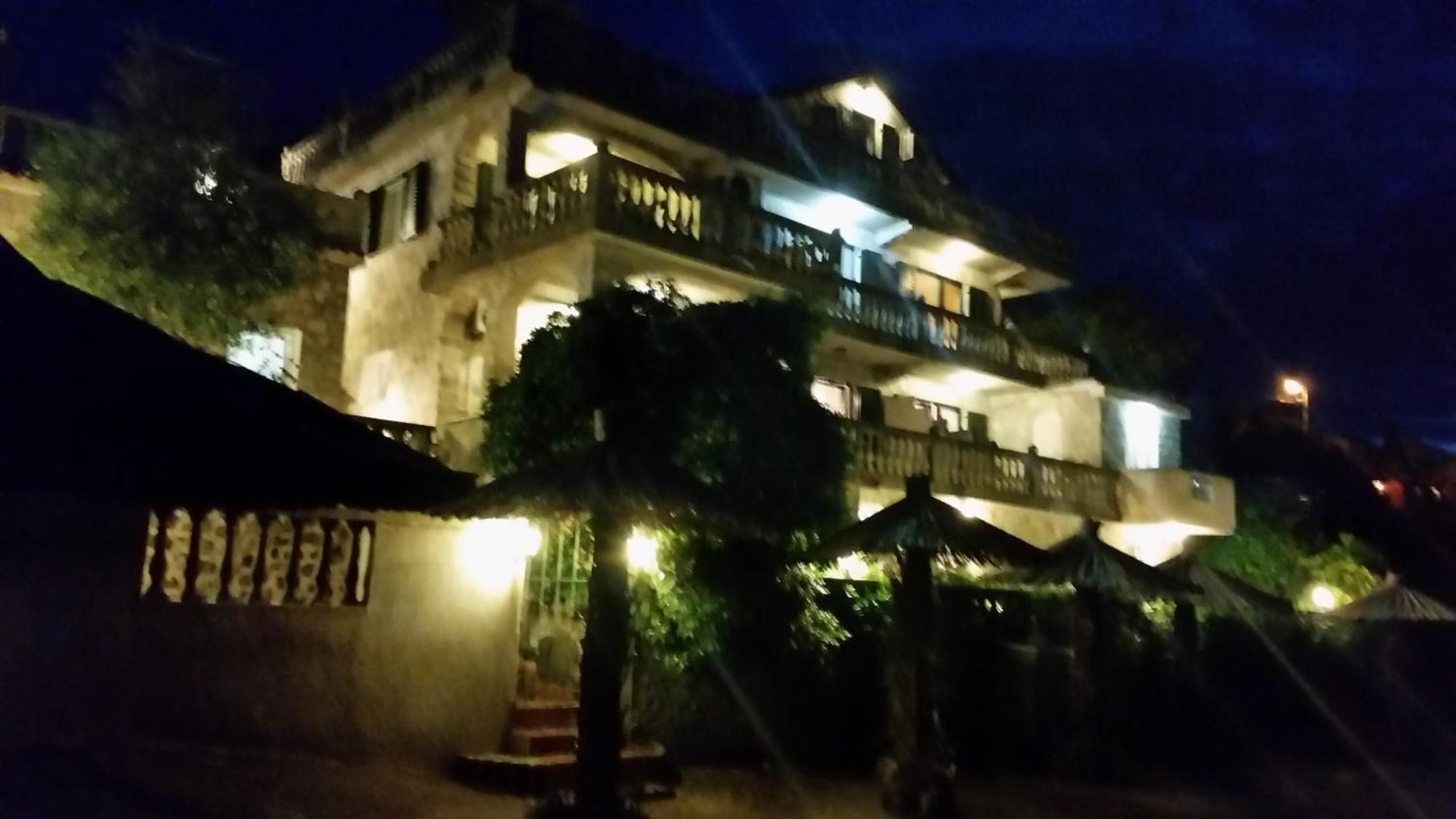 Apartments Palace Mira Mare ティヴァト エクステリア 写真