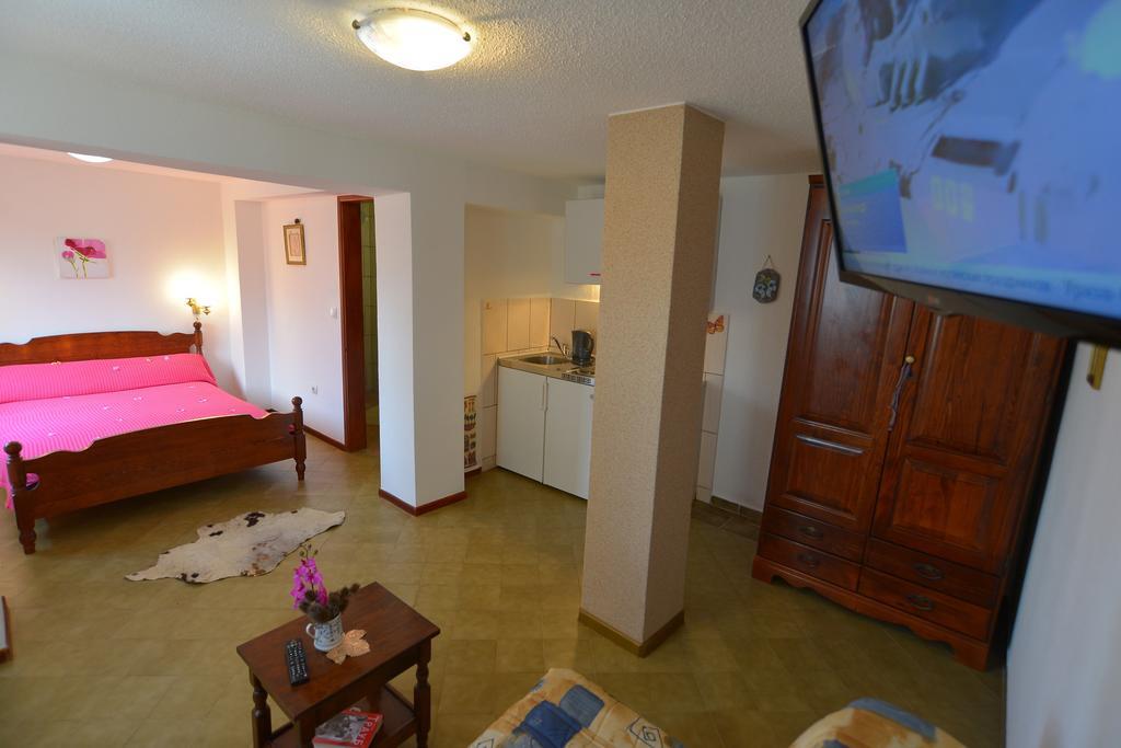 Apartments Palace Mira Mare ティヴァト エクステリア 写真