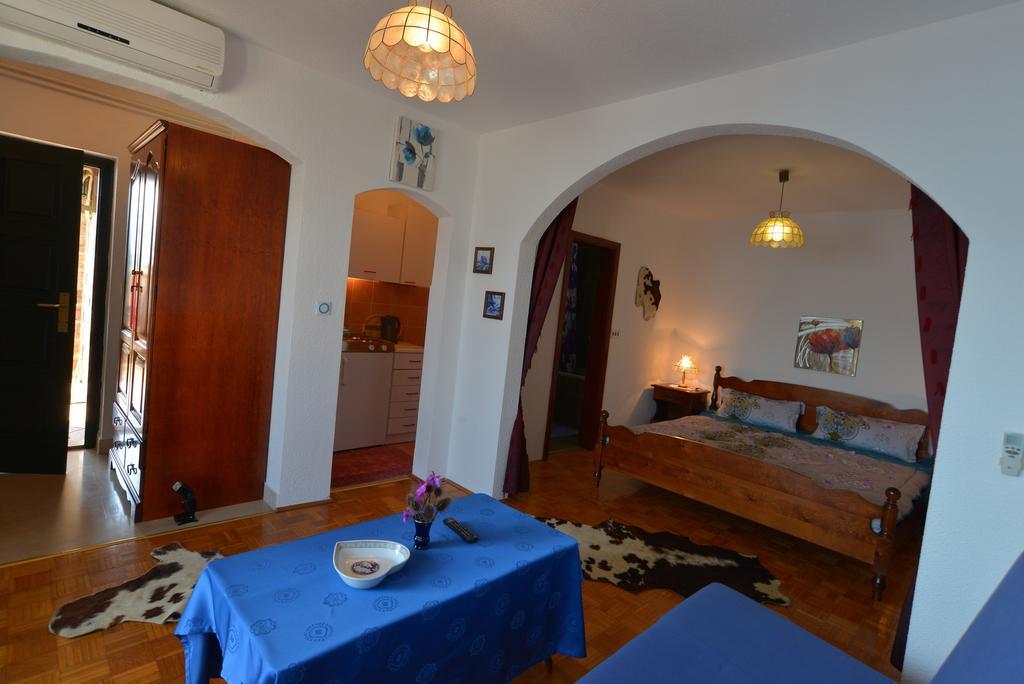 Apartments Palace Mira Mare ティヴァト エクステリア 写真