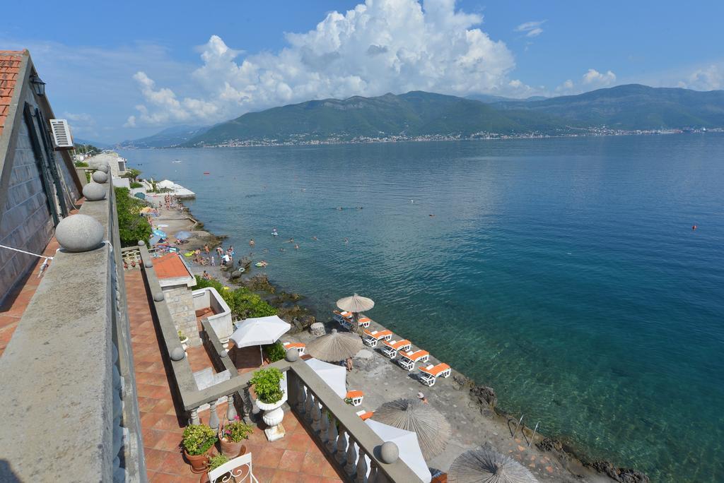 Apartments Palace Mira Mare ティヴァト エクステリア 写真