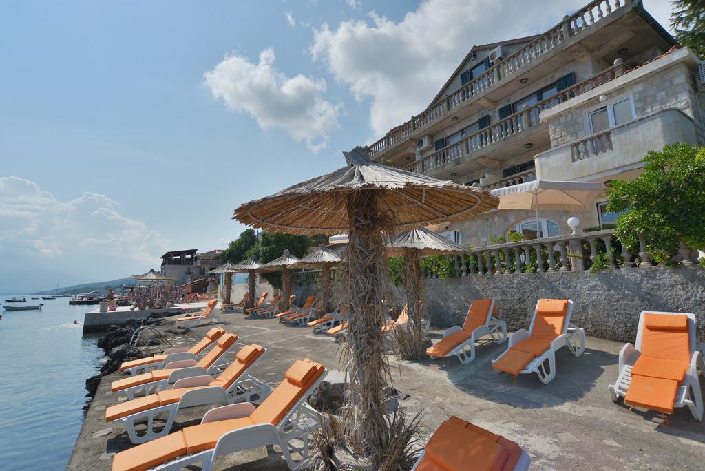 Apartments Palace Mira Mare ティヴァト エクステリア 写真