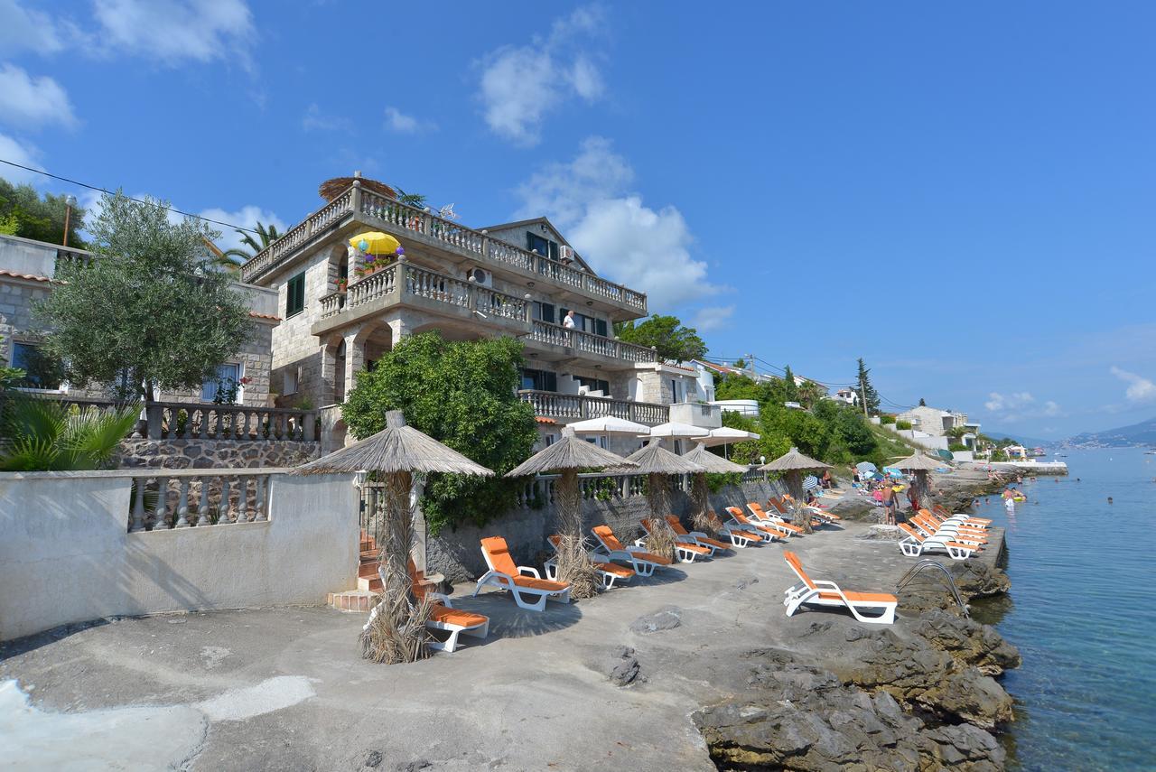 Apartments Palace Mira Mare ティヴァト エクステリア 写真