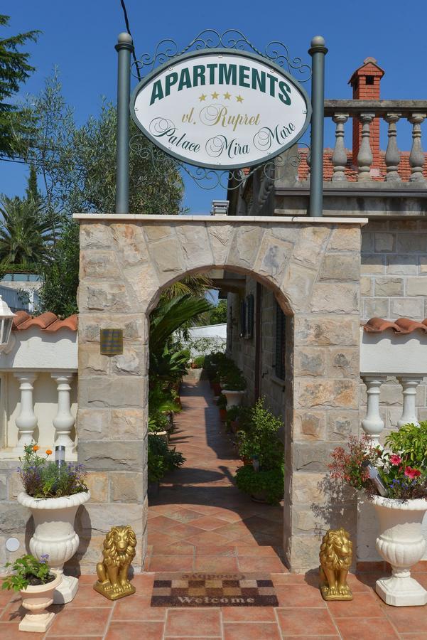 Apartments Palace Mira Mare ティヴァト エクステリア 写真